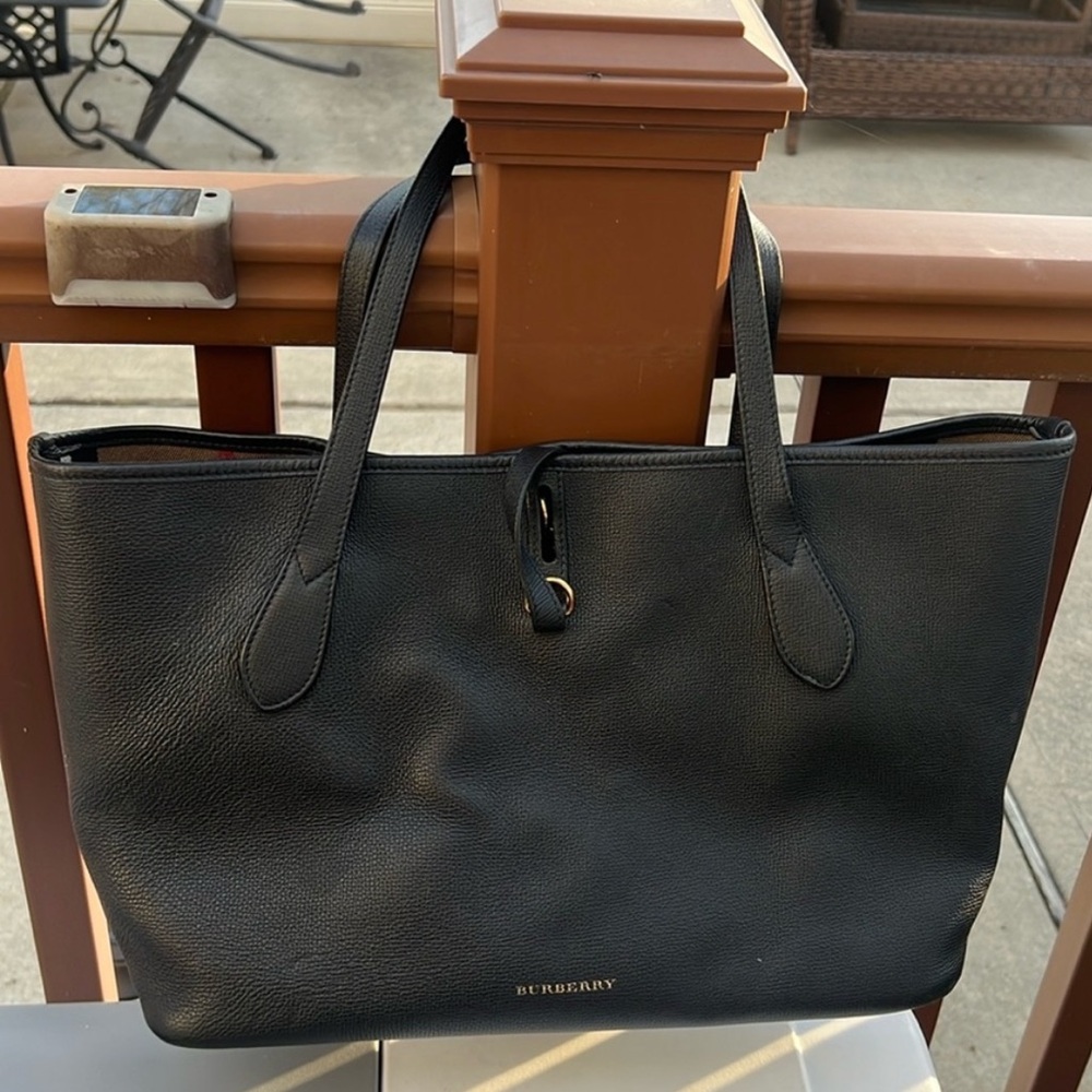 Burberry Tote Bag Large with Pouch